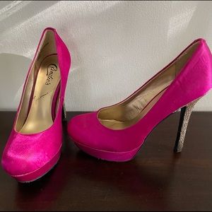 Candies hot pink & with gold glitter heel detail- 7 1/2